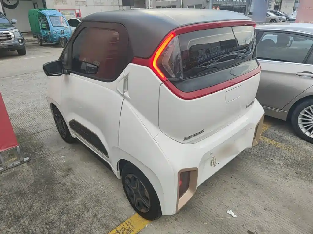 Baojun E200 — миниатюра 5