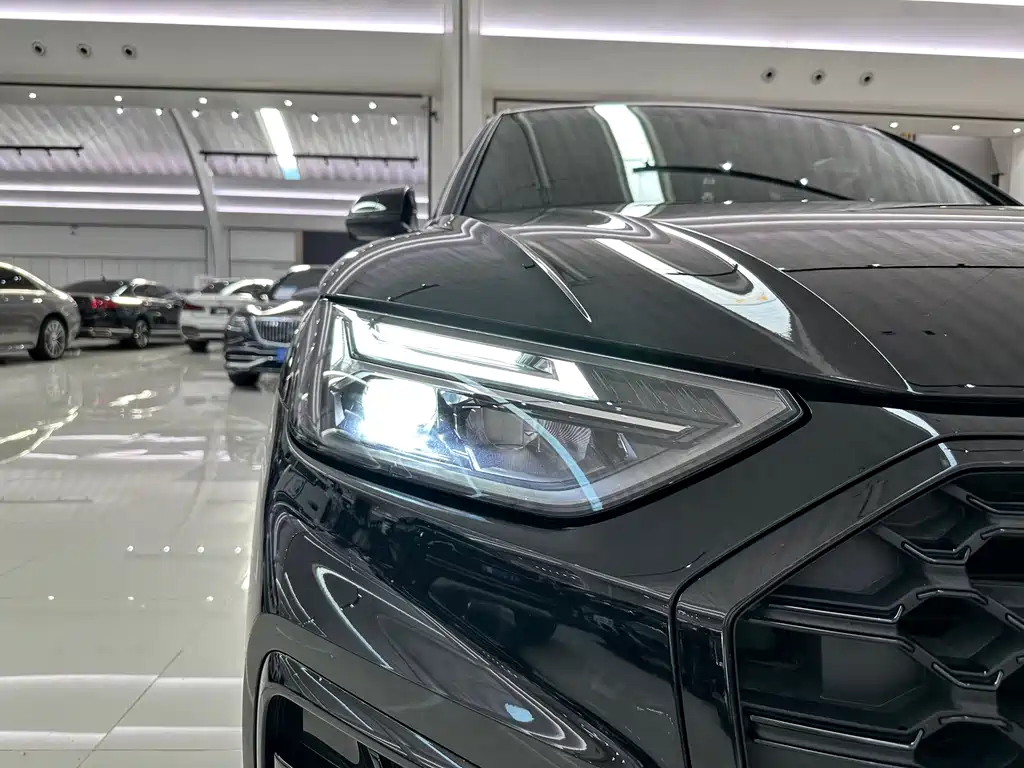 Audi Q5L — миниатюра 33