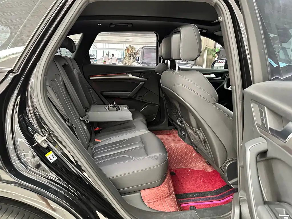 Audi Q5L — миниатюра 28