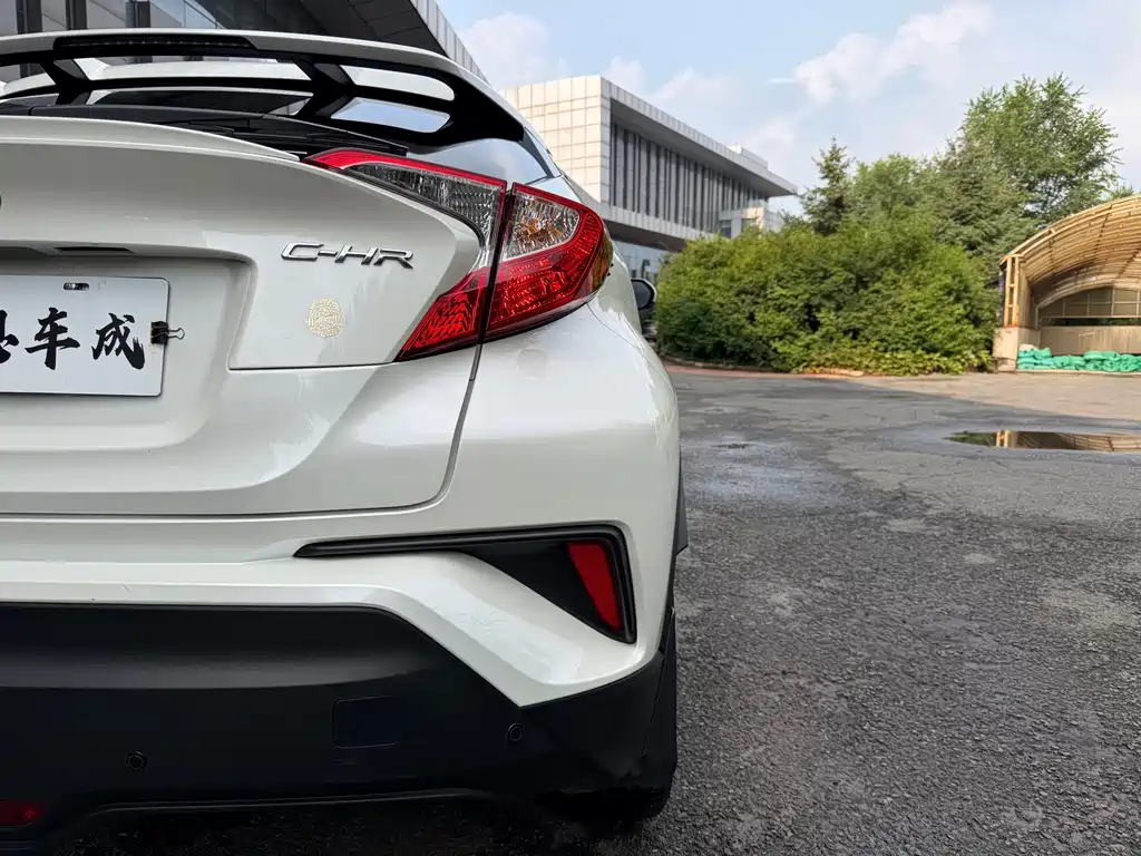 Toyota C-HR — миниатюра 7
