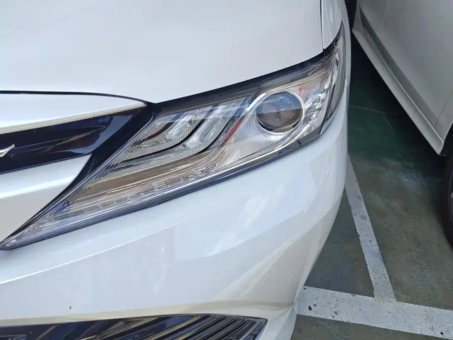 Toyota Camry — миниатюра 5