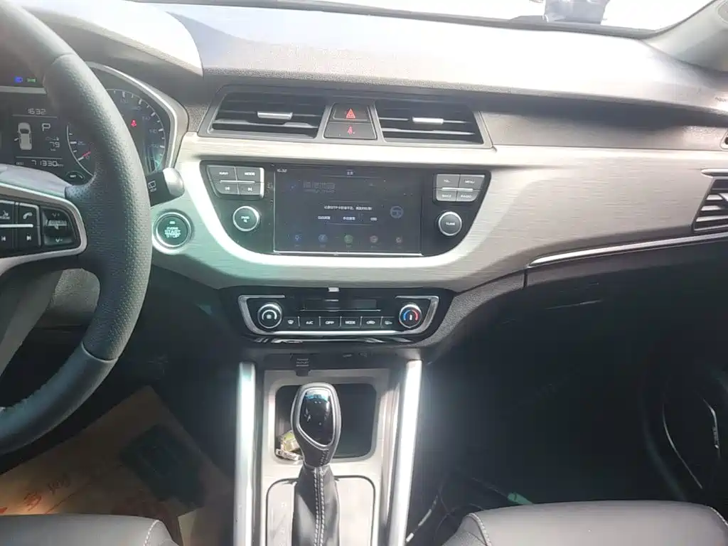 Geely Vision X3 — миниатюра 13