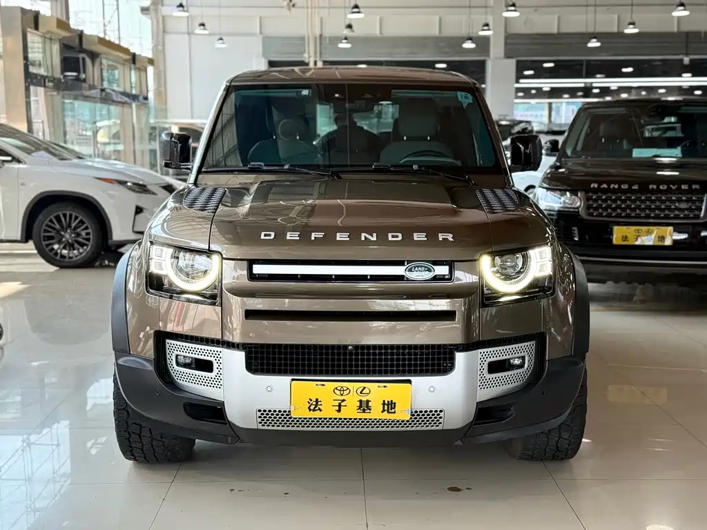Land Rover Defender — миниатюра 2