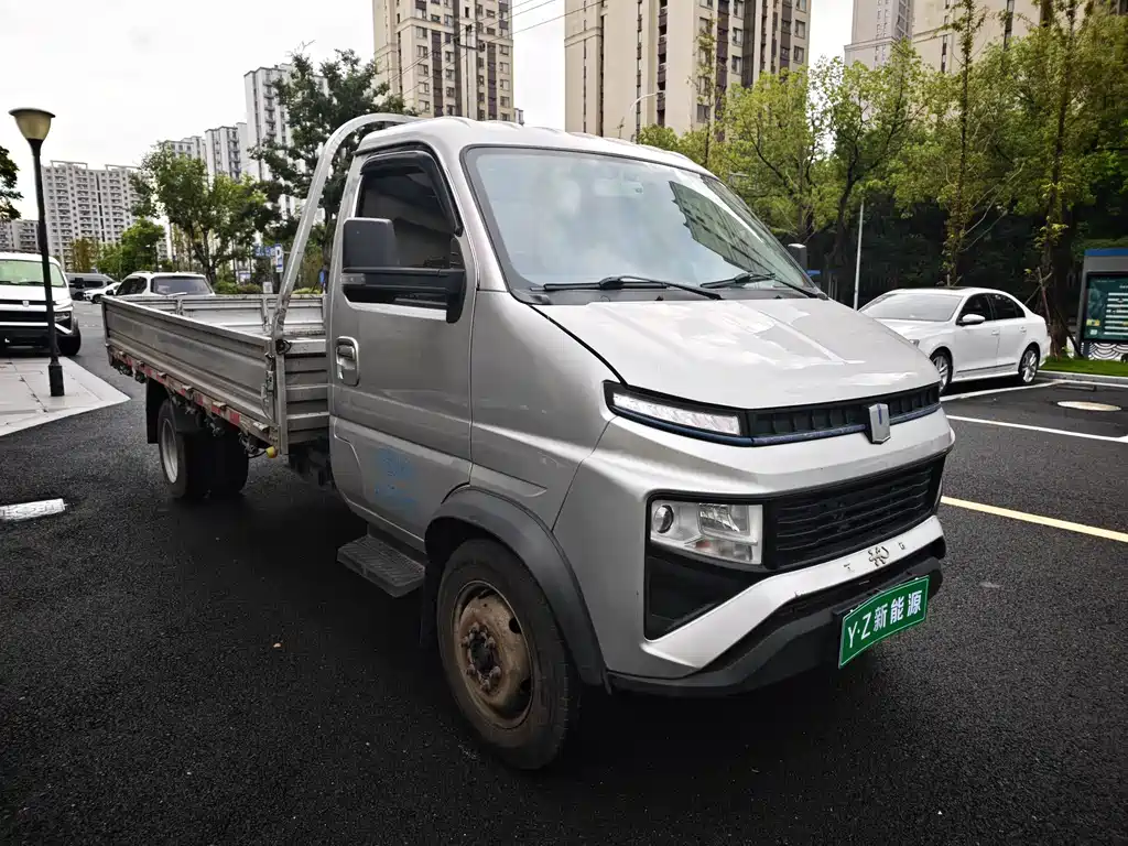 Yuan Cheng Yuan Cheng Xingxiang F1E — миниатюра 3