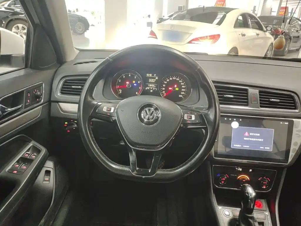 Volkswagen Lavida — миниатюра 11