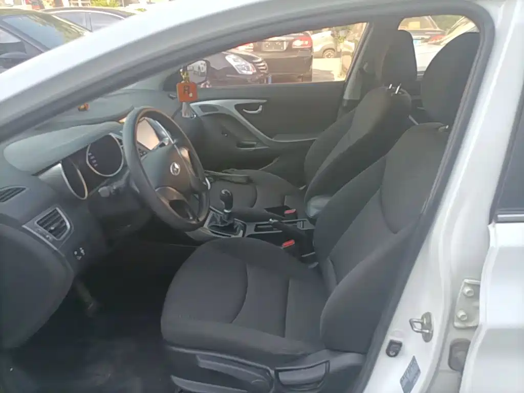 Hyundai Elantra Langdong — миниатюра 15