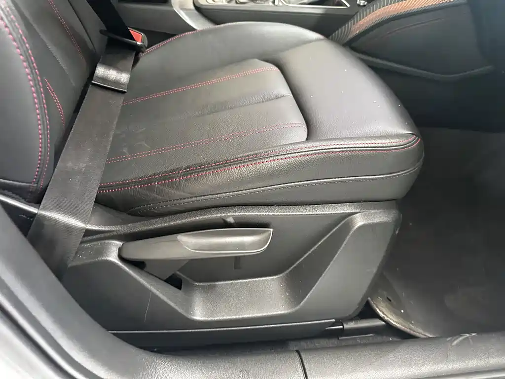 Audi Q2L — миниатюра 24