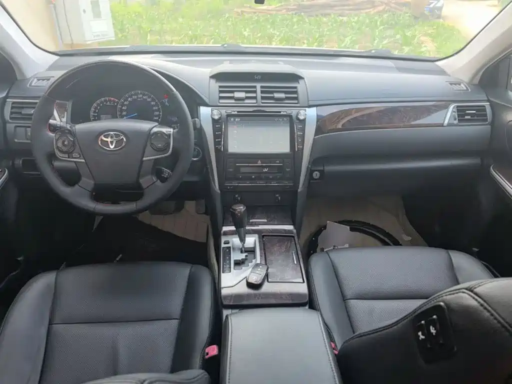 Toyota Camry 2015 2.5G Luxury