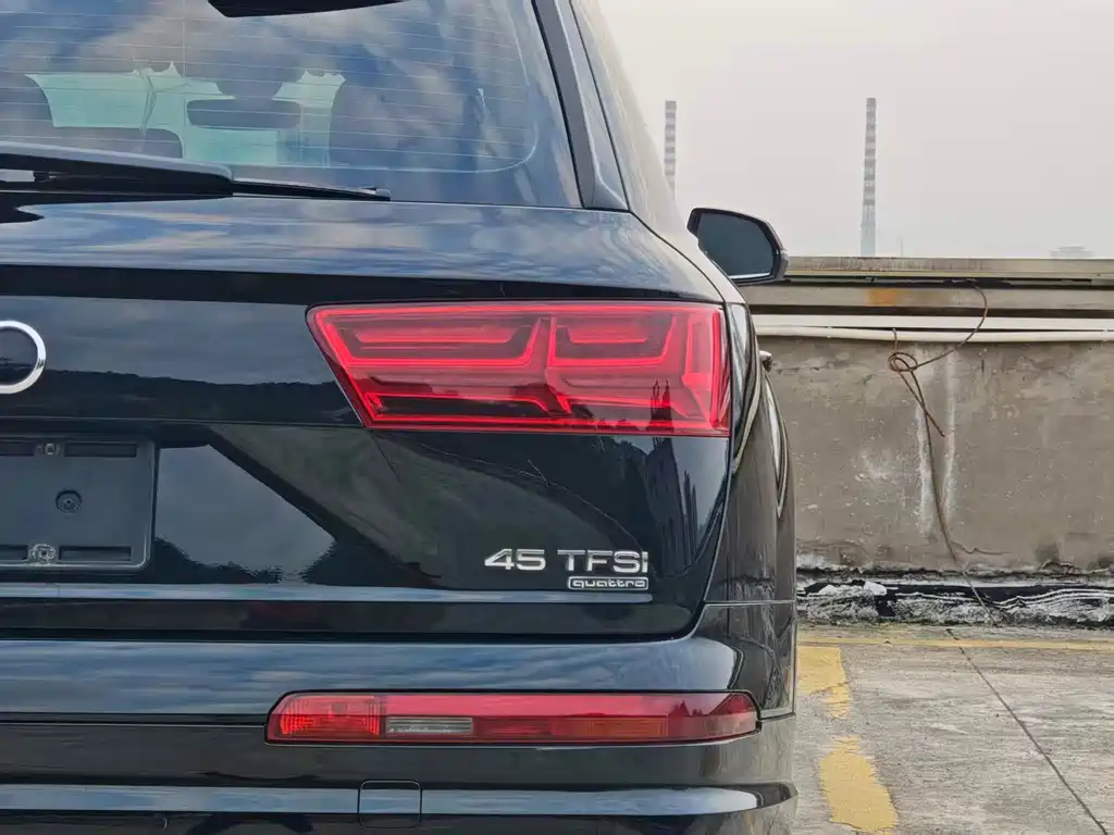 Audi Q7 — миниатюра 23