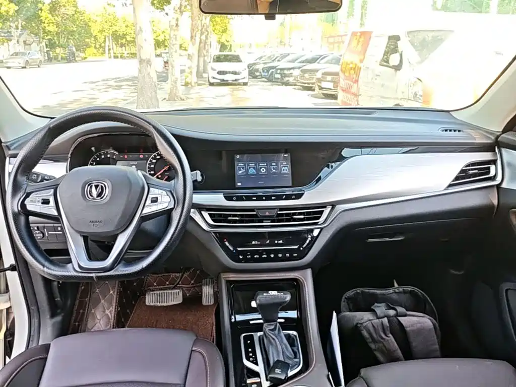 Changan CS35PLUS — миниатюра 10