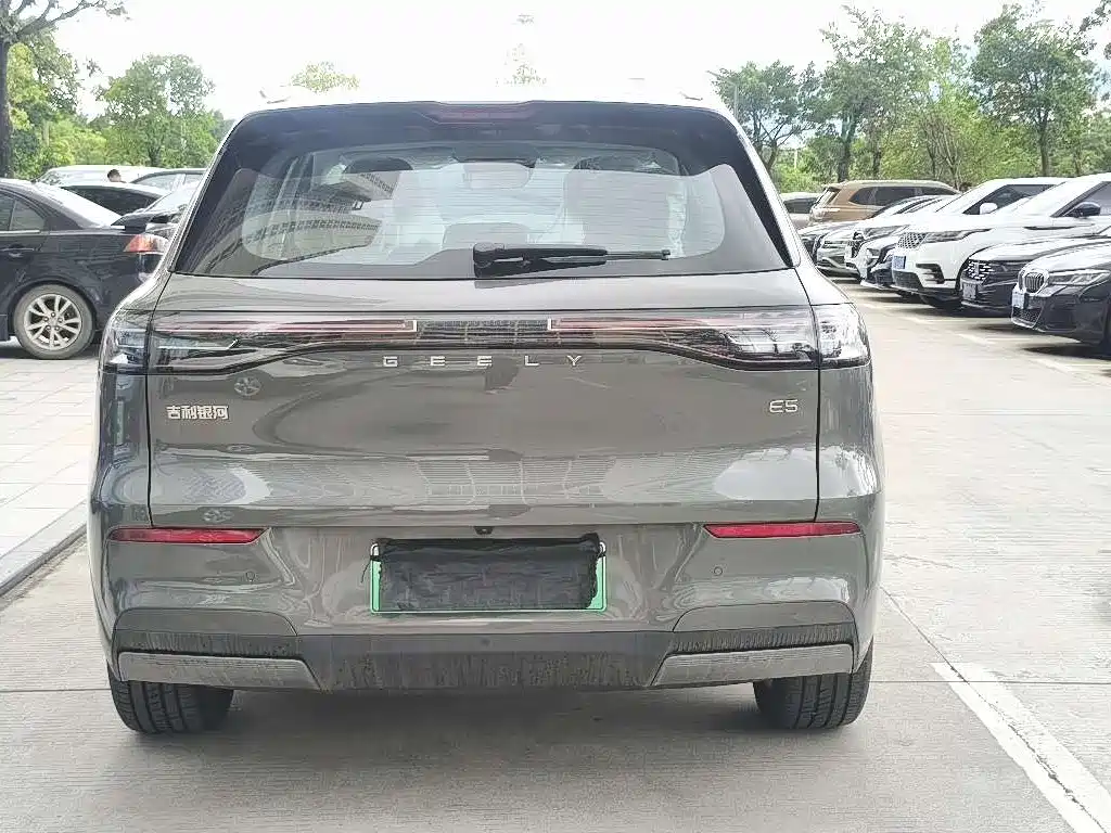 Geely Galaxy Galaxy E5 E5 2026 530km