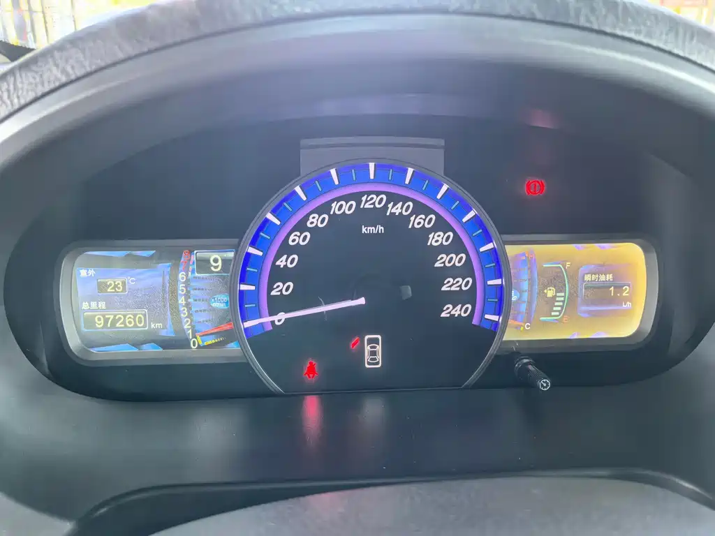 BYD S6 — миниатюра 17
