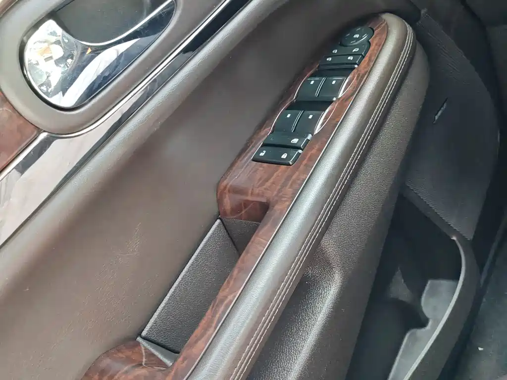 Buick Enclave — миниатюра 41