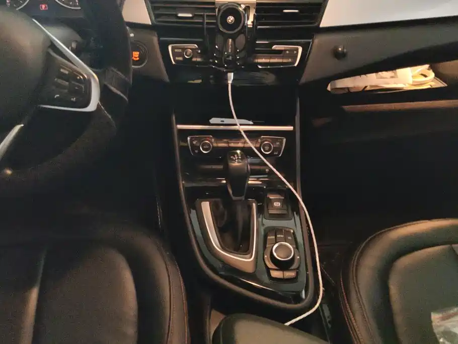 BMW 2 Series Active Tourer — миниатюра 16
