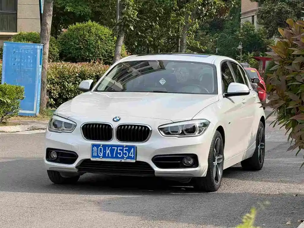 BMW 1 Series (Import) 2016