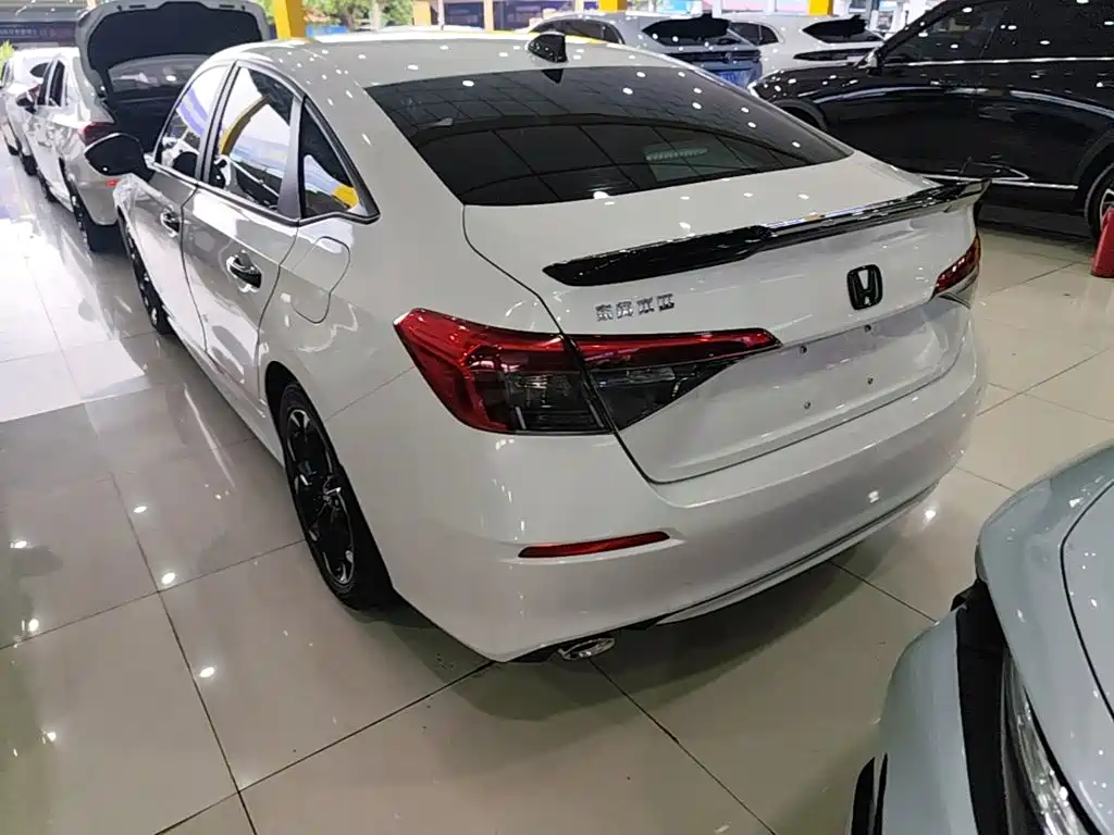 Honda Civic — миниатюра 5