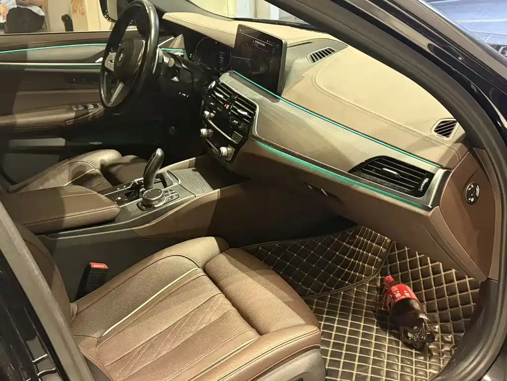 BMW 5 Series — миниатюра 9