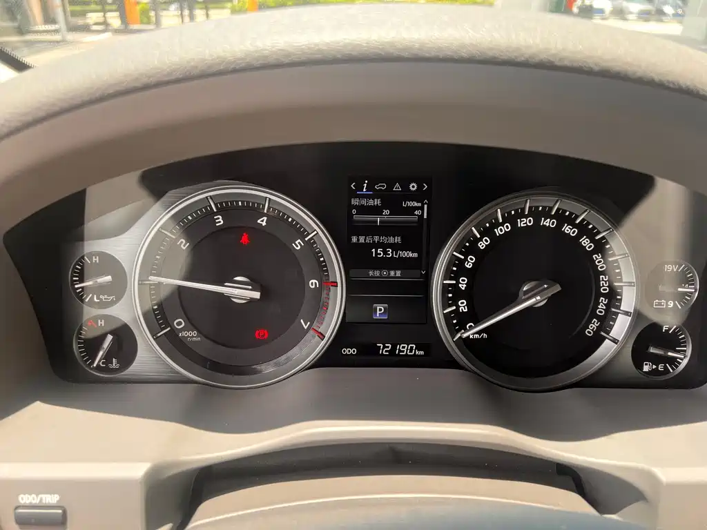 Toyota Land Cruiser — миниатюра 3