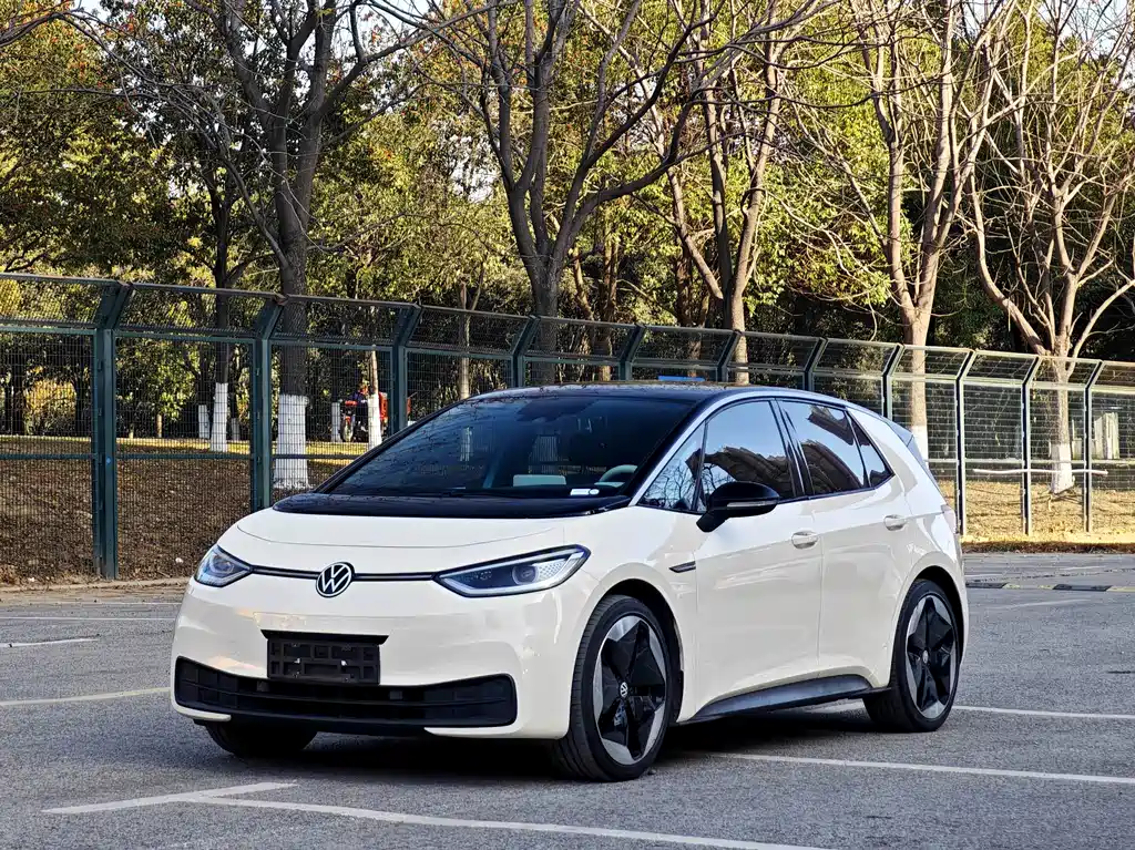 2022 Volkswagen ID.3 - zdjęcie 1 z 10