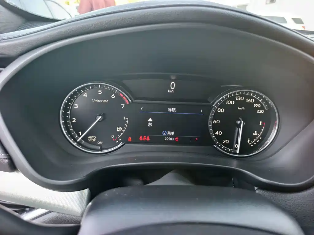 Cadillac XT4 — миниатюра 5