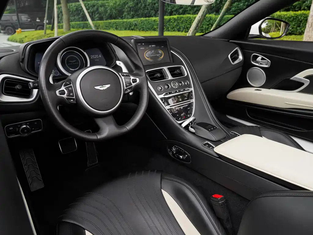 Aston Martin DB11 2019 4.0T V8 Volante