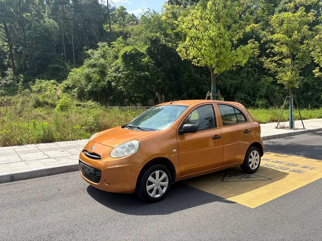 Nissan March 2011