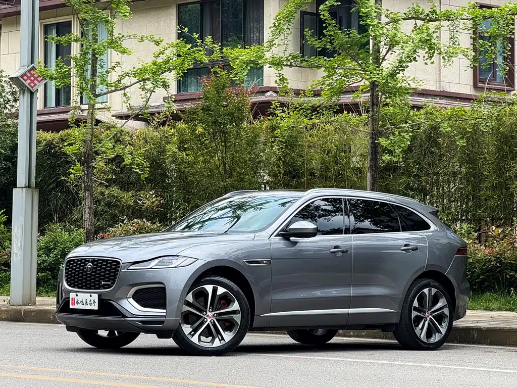 Jaguar F-PACE 2021