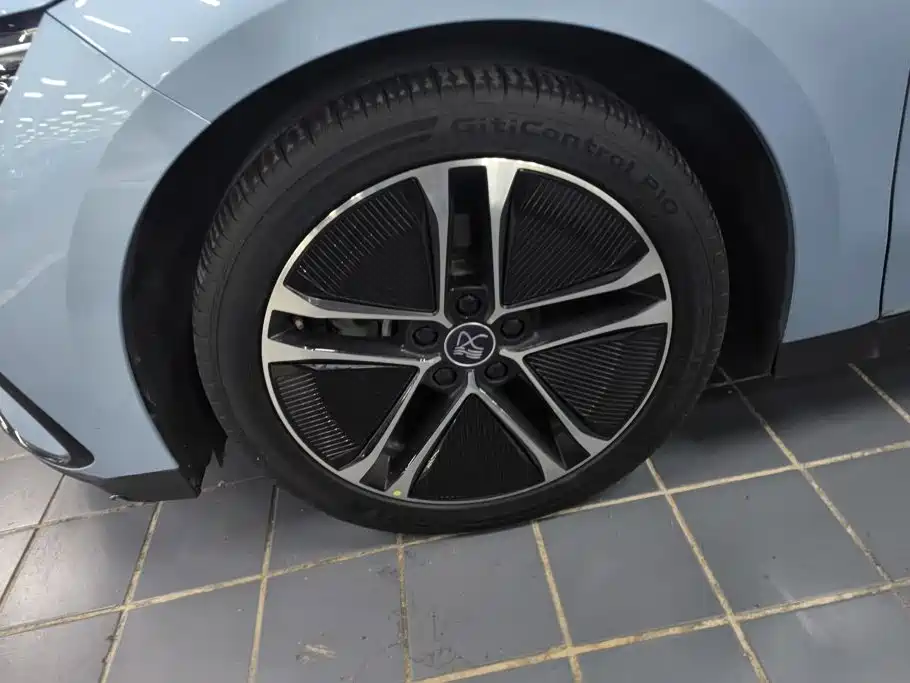 BYD Han — миниатюра 6