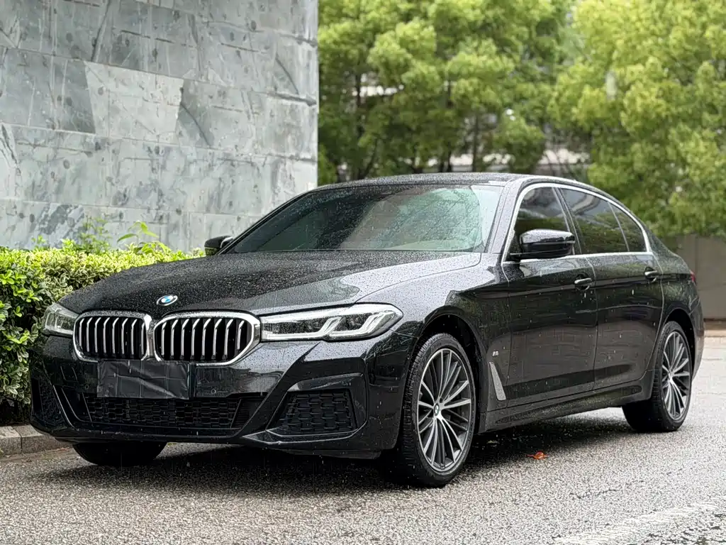 BMW 5 Series 2023