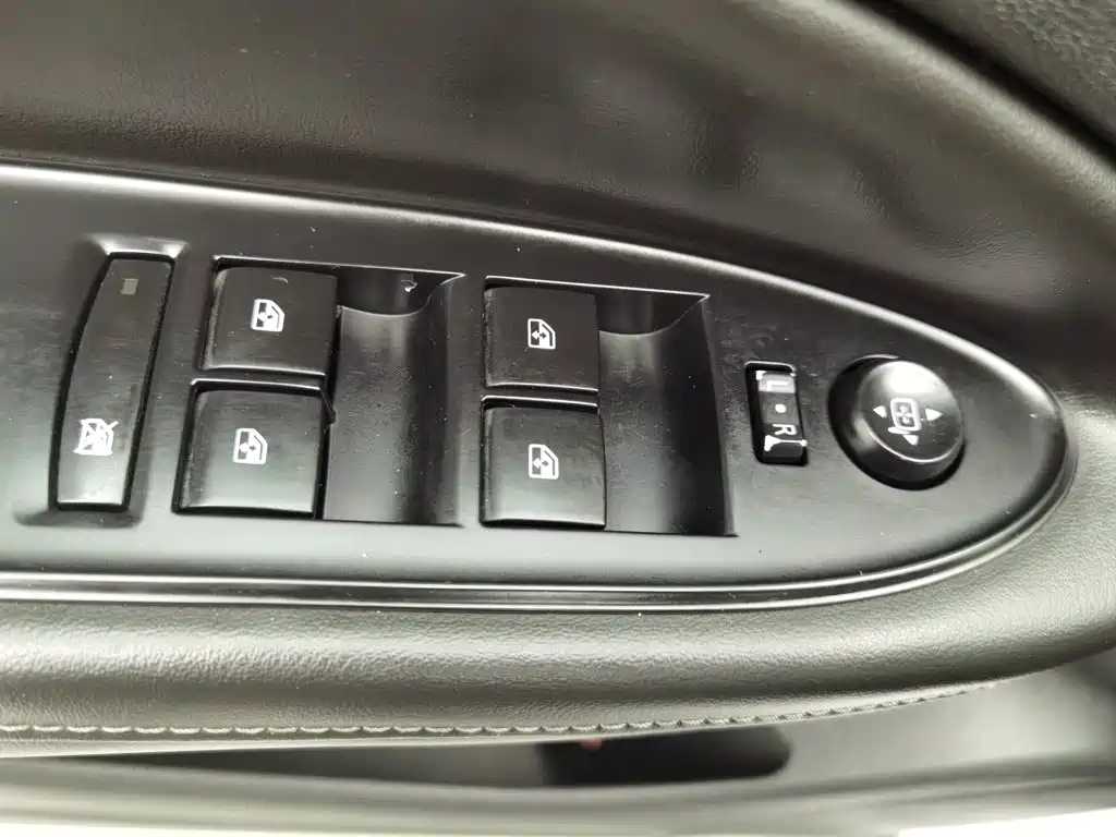 Buick Verano — миниатюра 9