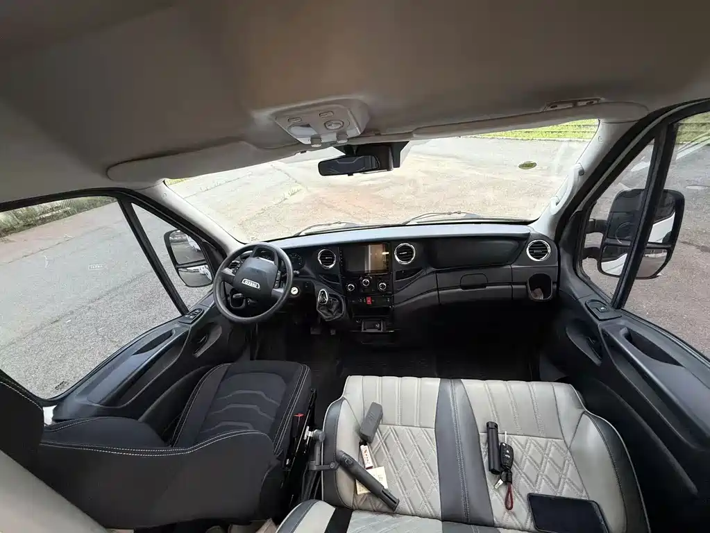 IVECO Ousheng — миниатюра 4