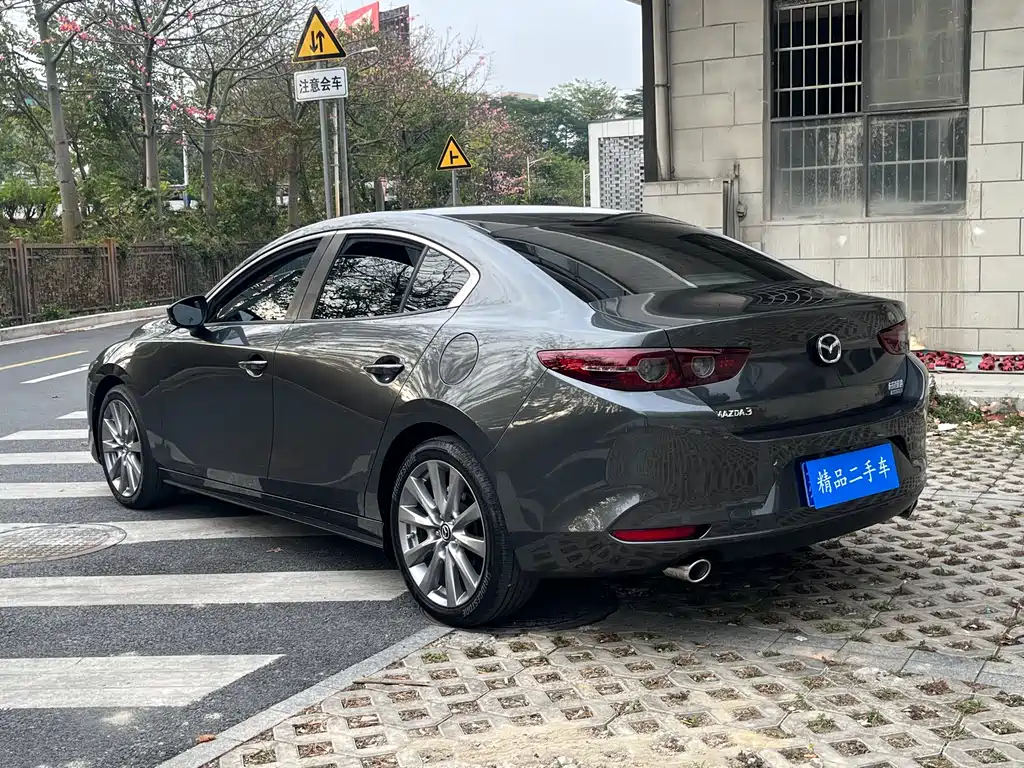 MAZDA 3 ANGKESAILA