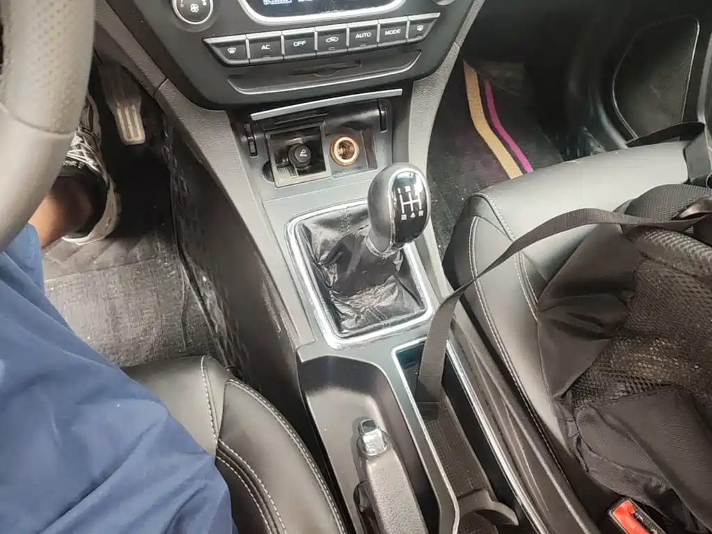 Geely Emgrand — миниатюра 14