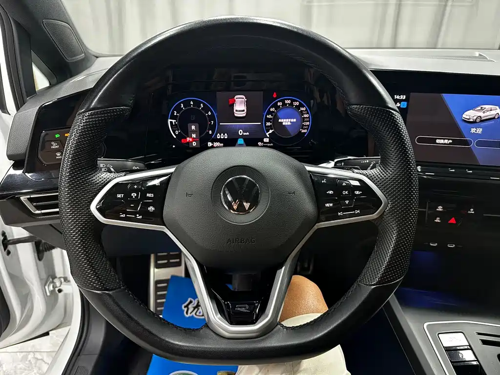 Volkswagen Golf — миниатюра 12