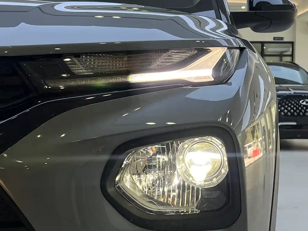 Chevrolet Tracker — миниатюра 6