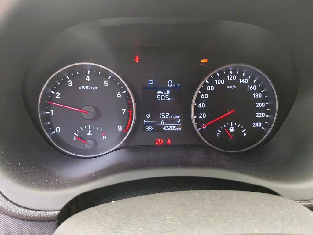 Hyundai Elantra — миниатюра 8