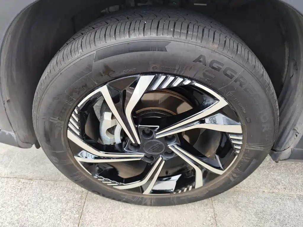 GEELY AUTOMOBILE BOYUE