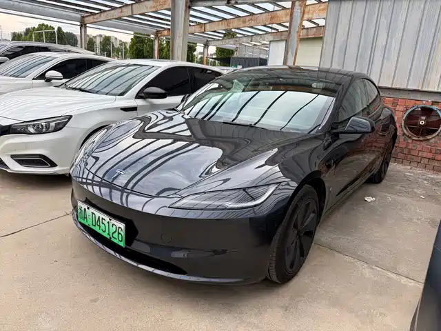 2024 Tesla Model 3