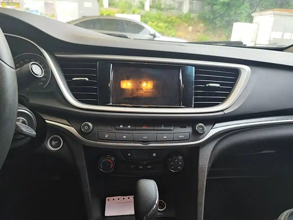 Buick Excelle — миниатюра 13