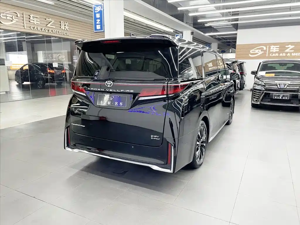Toyota Vellfire — миниатюра 6