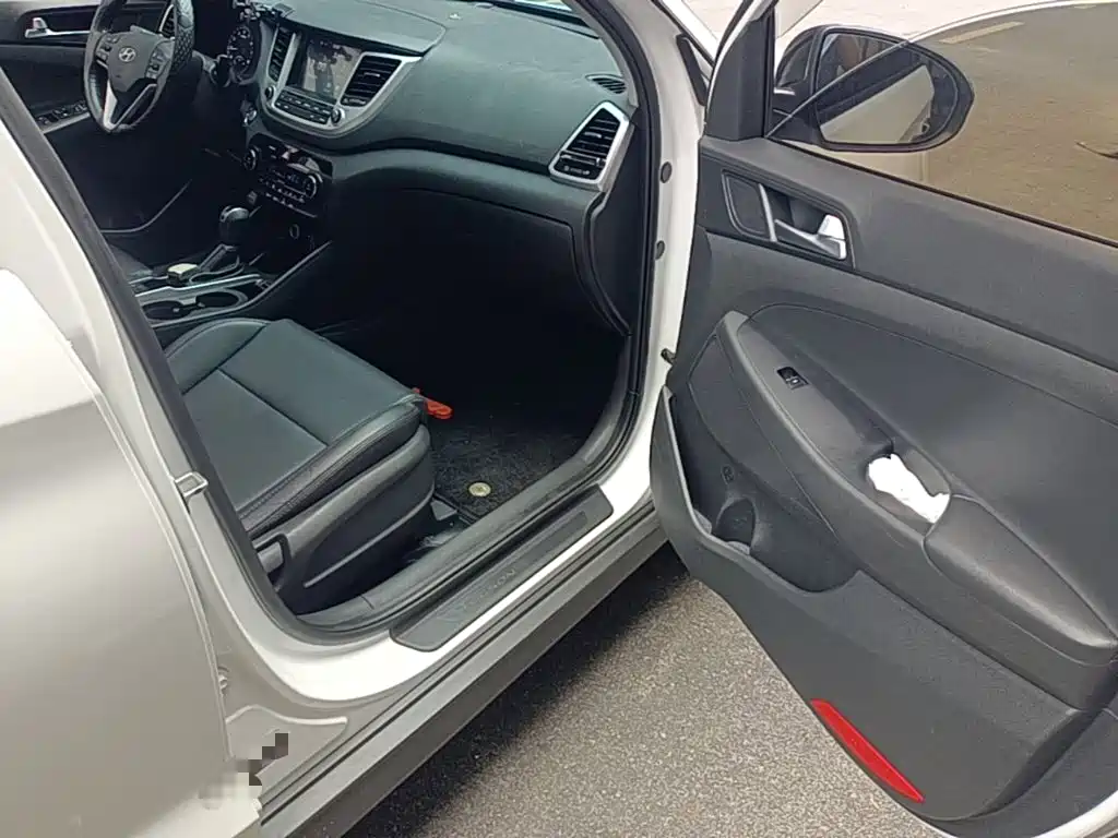 Hyundai Tucson — миниатюра 9