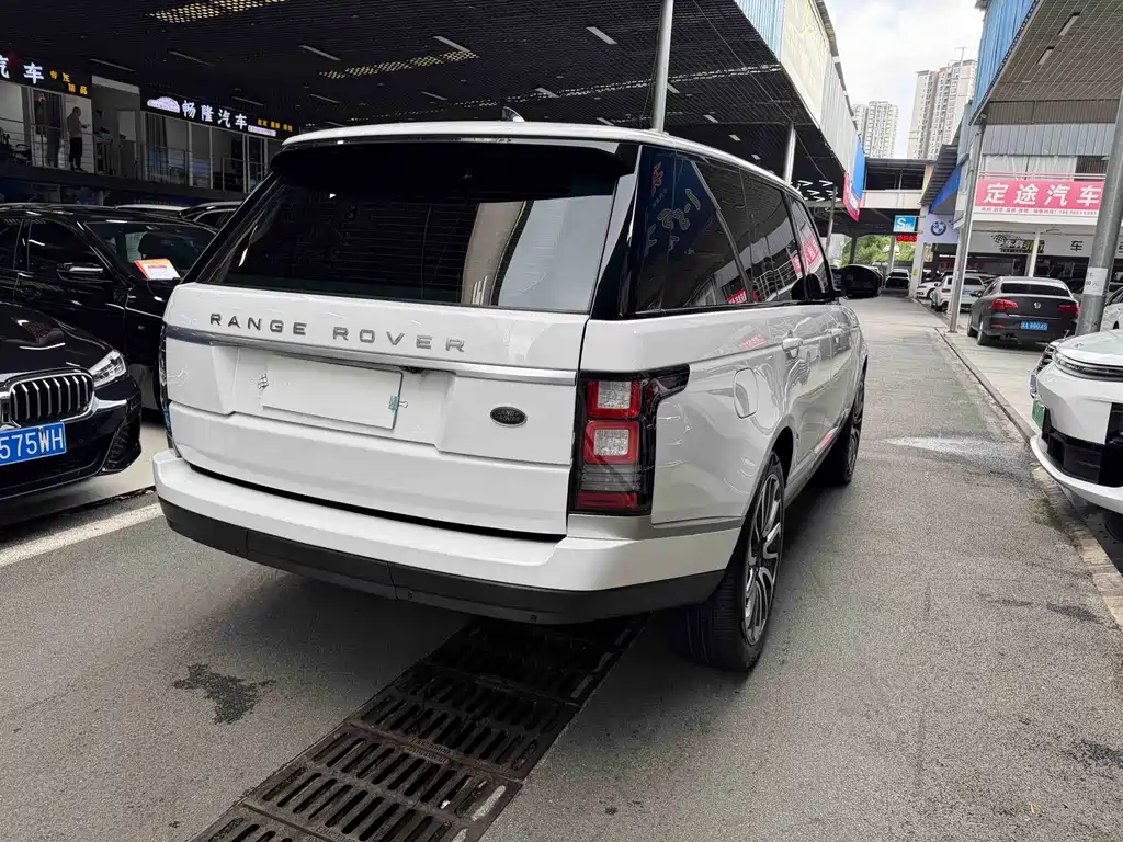 Land Rover Range Rover — миниатюра 4
