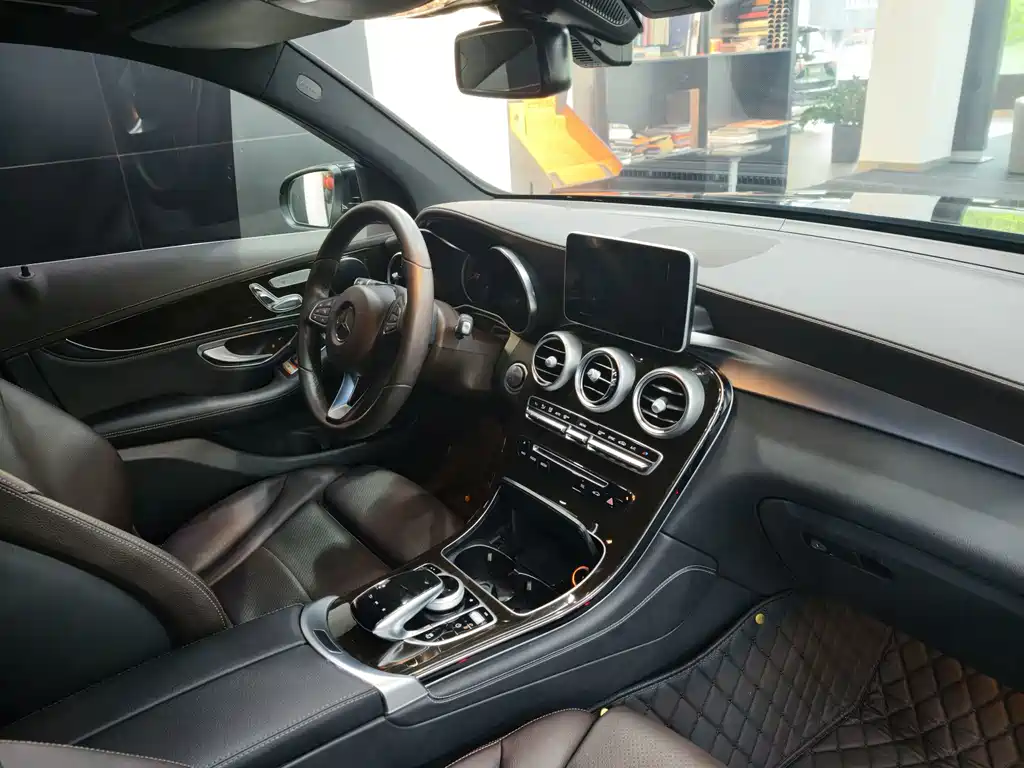 Mercedes-Benz GLC — миниатюра 9