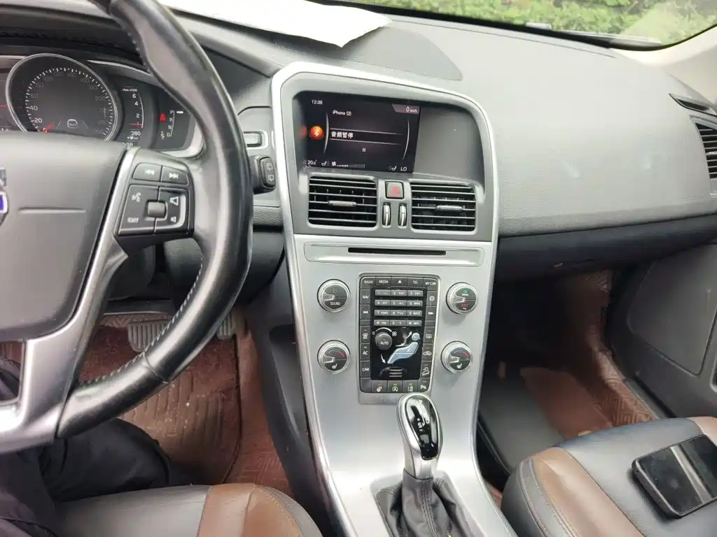 Volvo XC60 — миниатюра 6