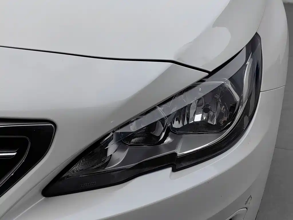 Peugeot 408 — миниатюра 7