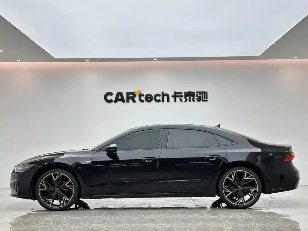 Audi A7L