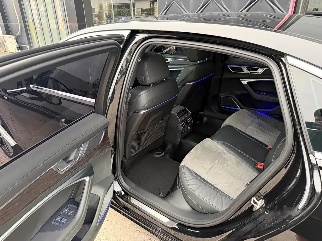 Audi A6L — миниатюра 5