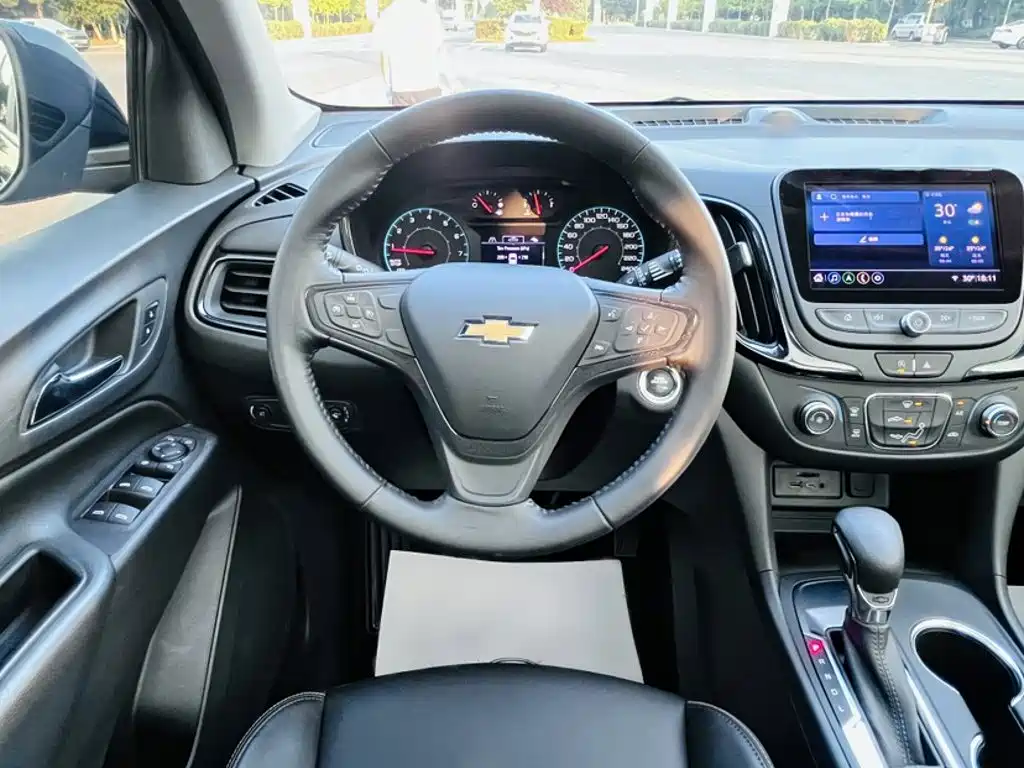 Chevrolet Equinox — миниатюра 15