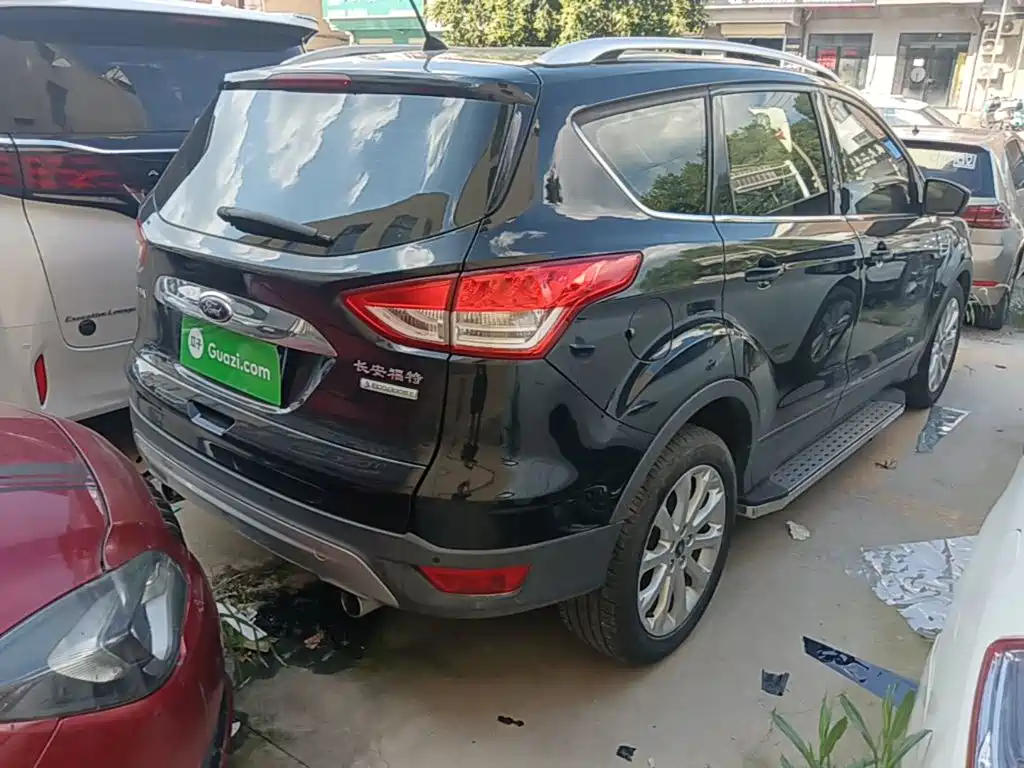 Ford Kuga — миниатюра 7