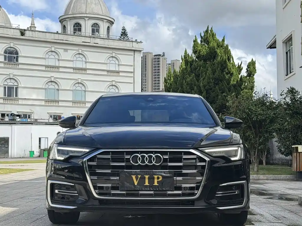 Audi A6L 2024 40 TFSI Luxury